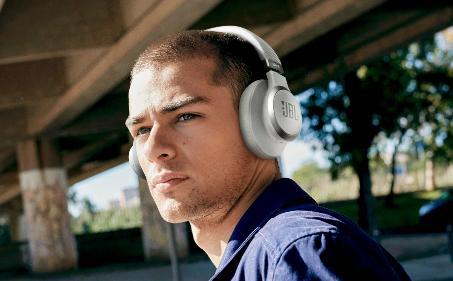 JBL Live 660NC Hol dir Hilfe, indem du einfach deine Stimme verwendest. - Image