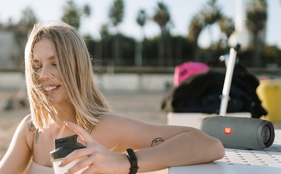 JBL Charge Essential Faites sensation grâce à l’indice d’étanchéité IPX7 - Image